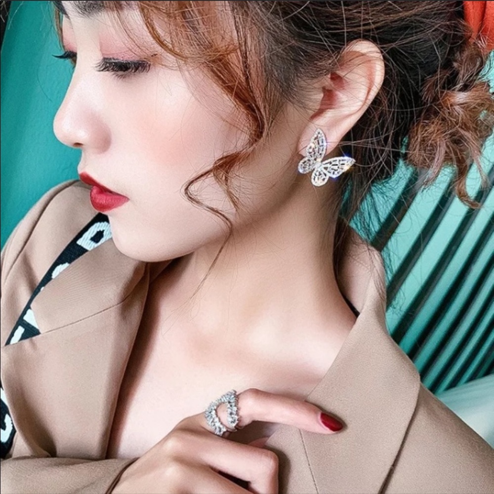 NEW SILVER DIAMOND CUTE BOWKNOT STUD EARRINGS - Picture 7 of 7